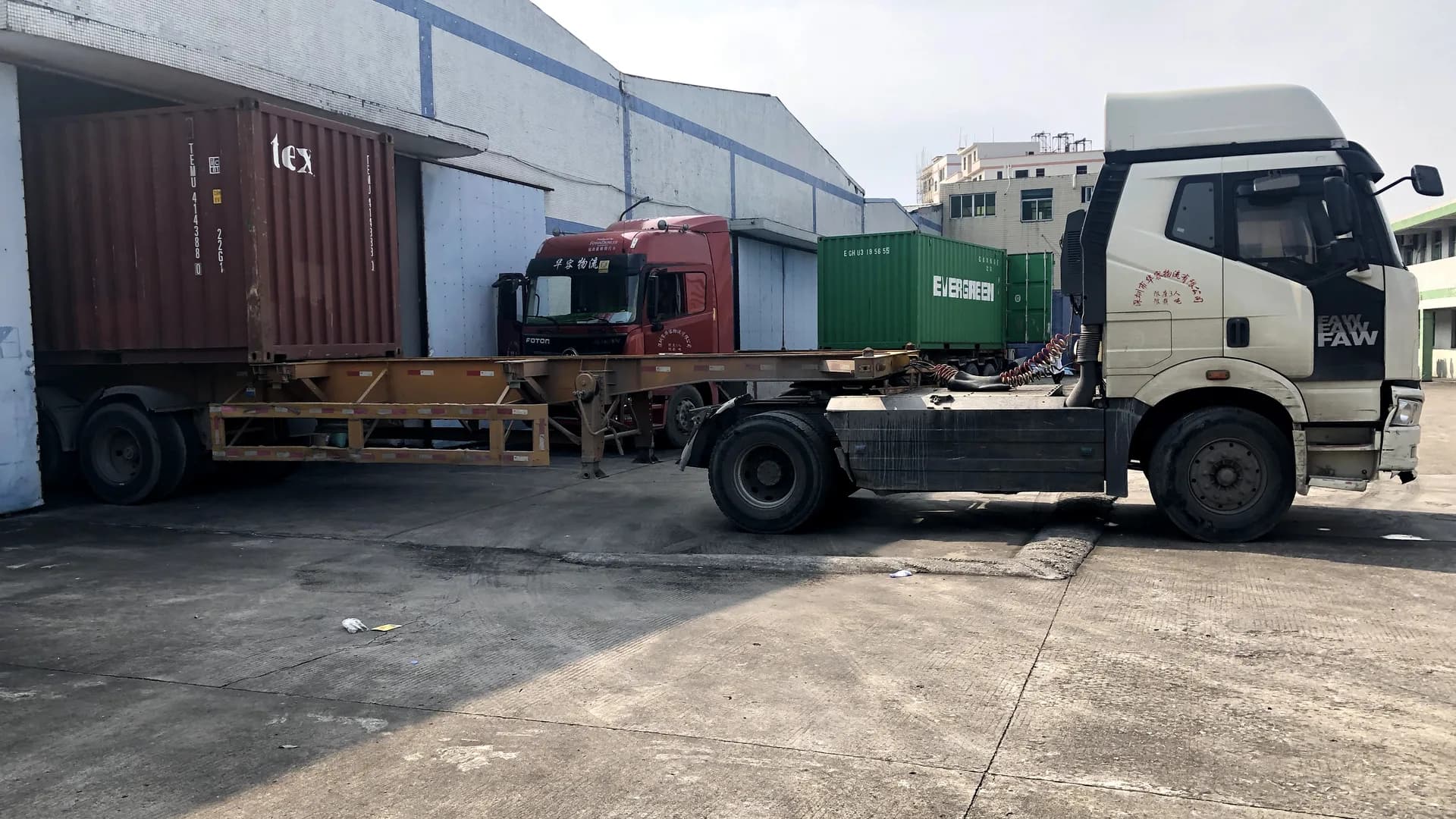 Container loading of black masterbatch for export at ZFH Huizhou factory